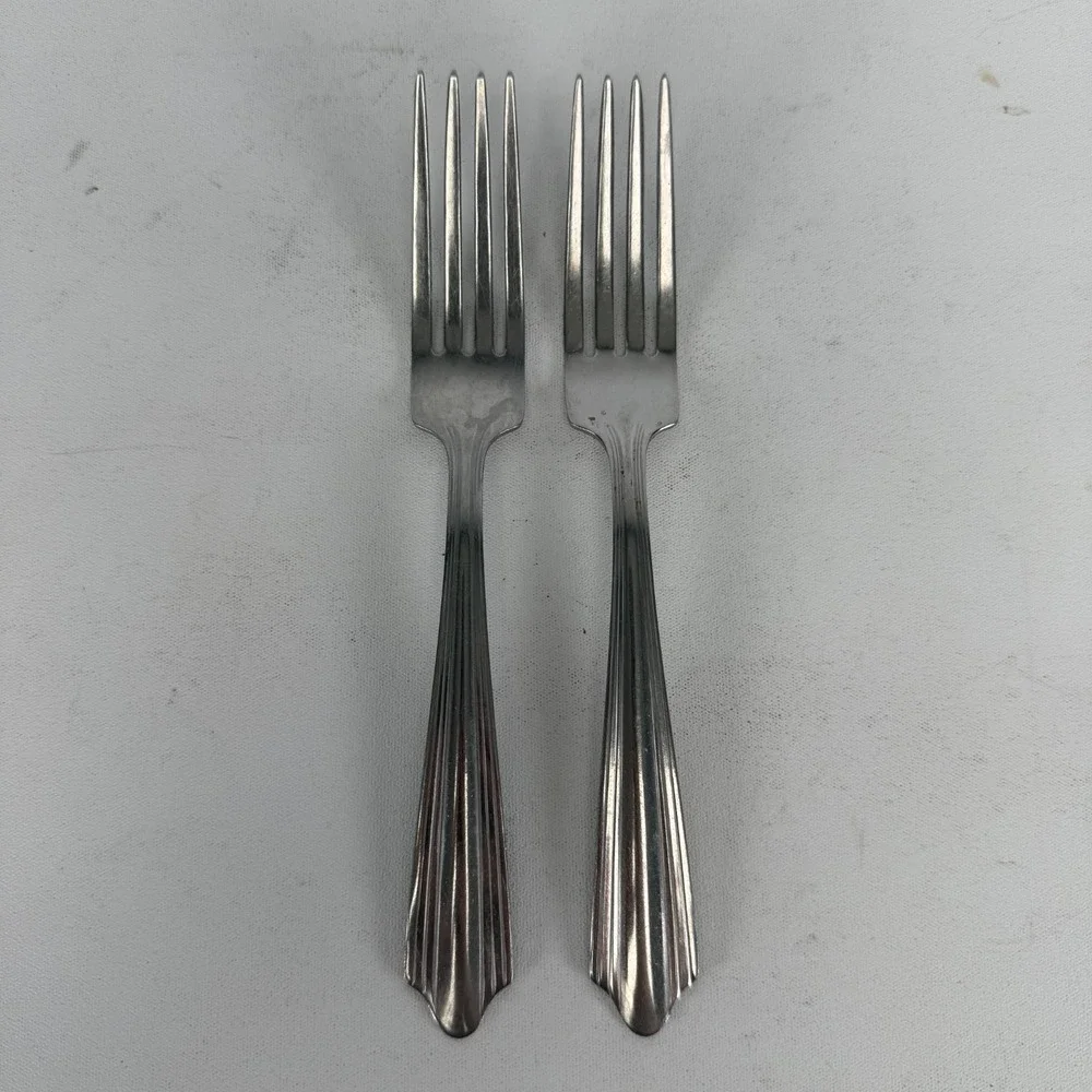 WBW WB/W Wallace Bros Wallingford Stainless Steel WBW Dinner Fork Set of 2